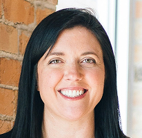 Sophie Hartwell, responsable du support client au sein de l'équipe de service, portrait.